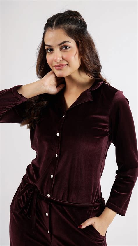 Luxurious Wine Velvet Jumpsuit with Belt and Collared Neck – Label Flavia