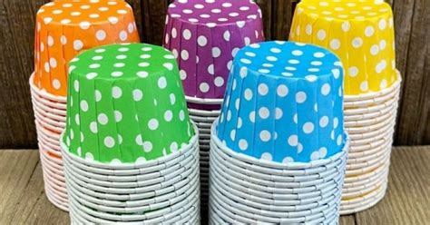 Polka Dots Bake and Serve Muffin Moulds (Assorted Colour)