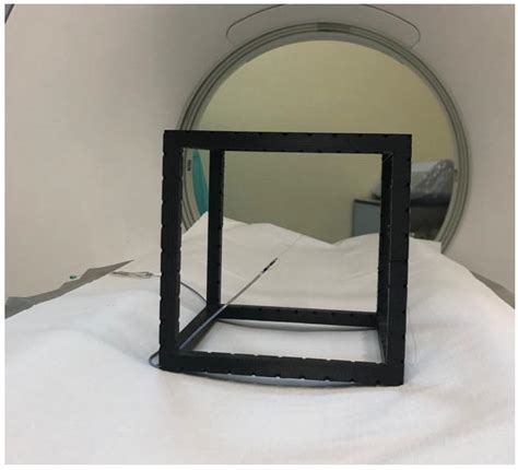 Angle Dependence of Electrode Lead-Related Artifacts in Single- and ...