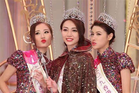 2019年香港小姐冠亚季军出炉，冠军黄嘉文的颜值你给几分_王菲