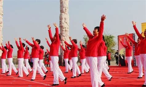 广场舞舞动中国舞蹈教学视频_广场舞大全歌名歌曲_广场舞地盘