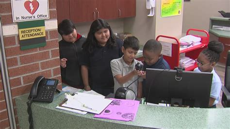Martin Elementary School students keep classmates updated with morning ...