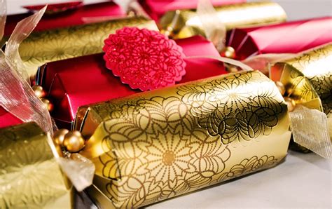 7 British Christmas Traditions For Your London Vacation - London Perfect