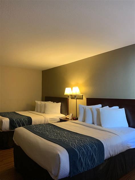ECONOMY INN & SUITES (Hannibal) - Motel Reviews & Photos - Tripadvisor