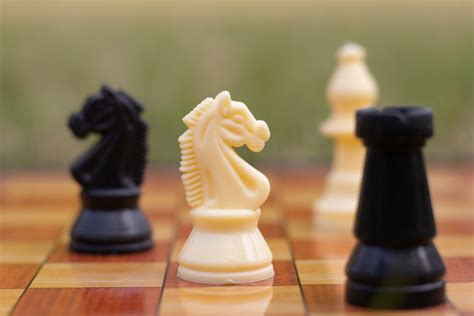 How Many Pieces Are There In A Chess Set? - Chess Delta