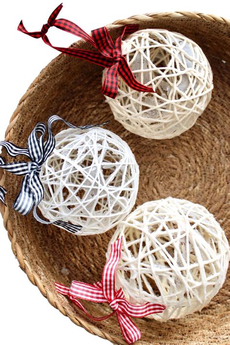 How to Make String Christmas Ornaments | Christmas ornaments homemade ...