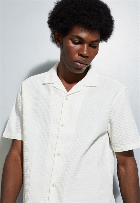 Buy URB_N Men Textured Resort Shirt Online at just Rs. 899.0 ...