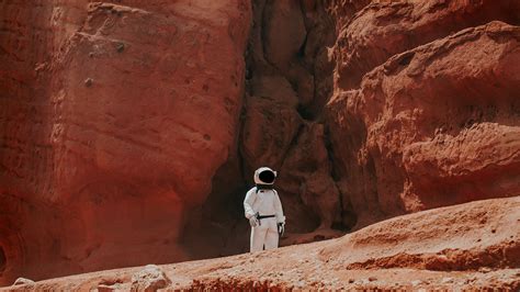 7 Interesting Places That Future Mars Tourists Might Visit