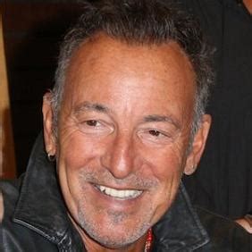 Bruce Springsteen Net Worth 2022: Money, Salary, Bio - CelebsMoney
