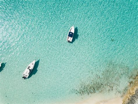 The World's 15 Best Crystal Clear Blue Water Beaches