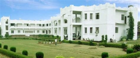 Mahatma Gandhi College of Law Gwalior Campus: Photos, Virtual Tour