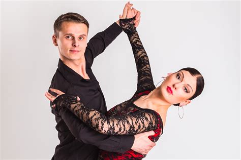 Bachata by Motley Dance - Aldar Experiences