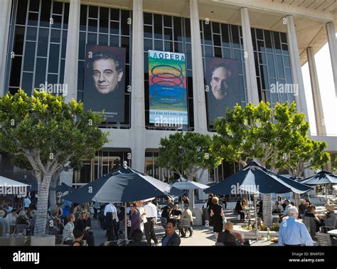 Los Angeles Music Center Plaza Stock Photo - Alamy