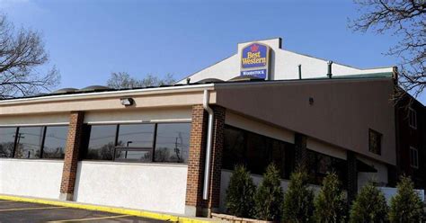 Trial underway for man accused of using broken bottle to stab another ...