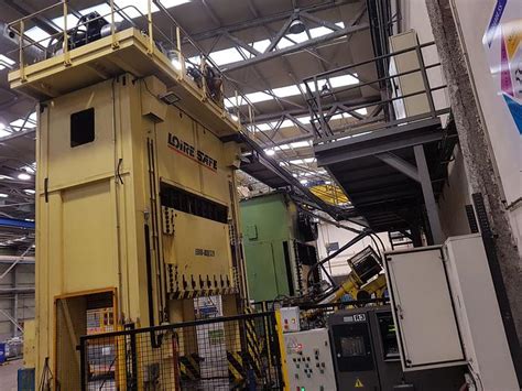Used 800 tons Press Sheet Stamping Hydraulic Loire Safe for Sale at...