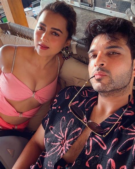 Karan Kundra Tejasswi Prakash Birthday Photos | Karan Kundra Age | Karan Kundra Birthday ...
