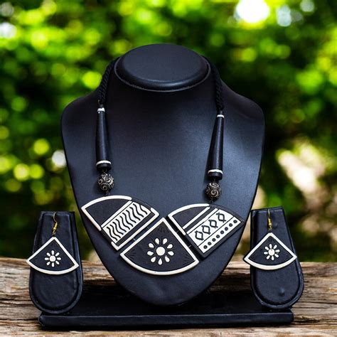 Handmade Terracotta Jewelry Set For Woman TR146 – SHILPOGRAM