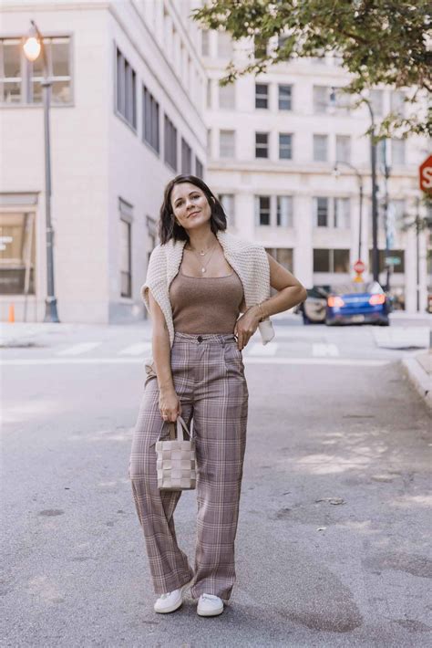 What To Wear With Plaid Pants - an indigo day