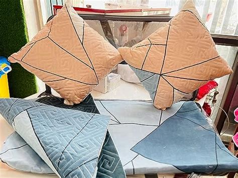 JIZZBY Glace Cotton Printed 5 PC Bedding Set (1 Double Bed Queen ...