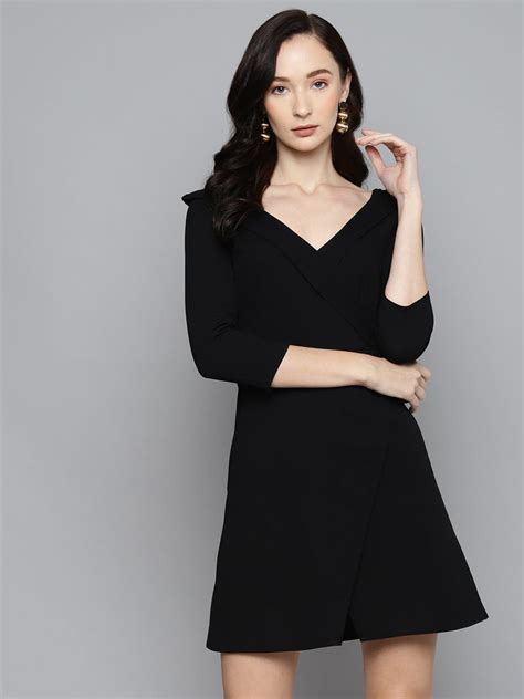 Buy Women Black V Neck Skater Dress Online At Best Price - Sassafras.in