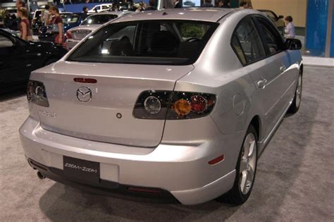 2005 Mazda 3 | conceptcarz.com