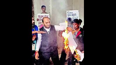Protest: Msu Senators Protest Passage Of Common Universities Bill ...