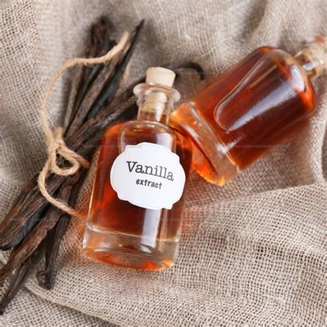 7 Rich Alternatives When Vanilla Extract Runs Dry - Cooking Crusade
