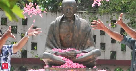 Inter-faith prayer ceremony pays tribute to Mahatma Gandhi's spirit ...