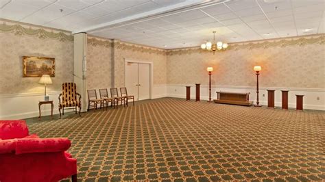 13th Street Chapel | Steen Funeral Home