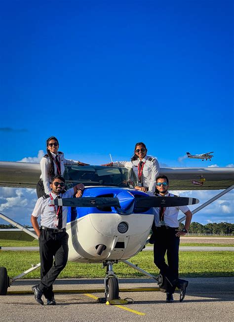 SpiceJet Pilot 的图像结果