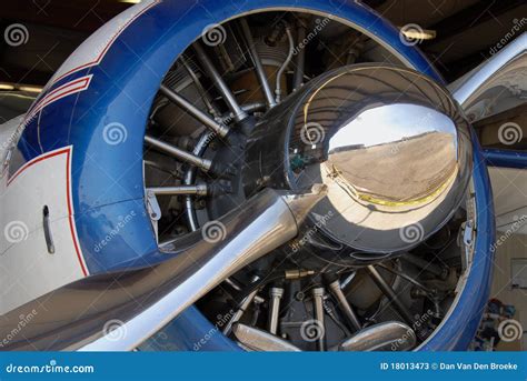 Radial Aircraft Engine Start 的图像结果