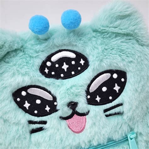 Alien Trash Kitty Merch 的图像结果