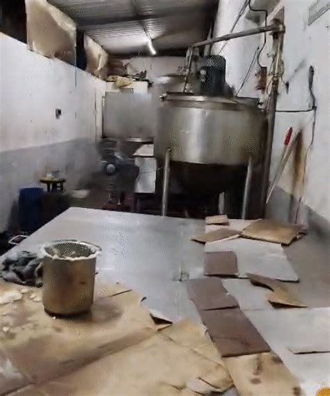 Kamrej Fake Ghee Factory Busted; Palm Oil & Chemicals Used | Rs 3.71 ...