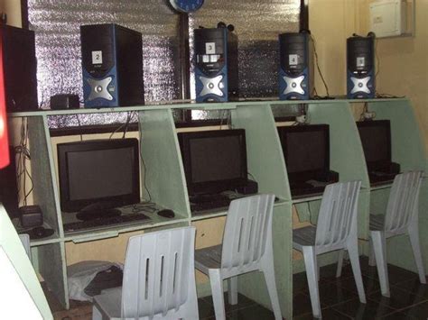 Simple Computer Shop 的图像结果