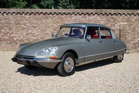 For Sale: Citroën DS 21 Pallas (1969) offered for GBP 36,501