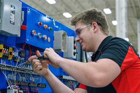Industrial Maintenance Technician School in Canton, Michigan | UTI