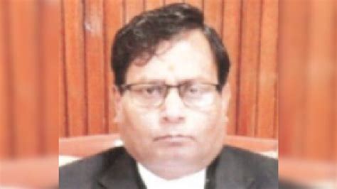 16th judge, 2nd in 2 weeks, exits Chaturvedi case