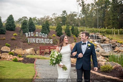 Big Door Vineyards Photos – Stunning Weddings, Engagements & More