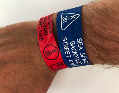 Alien Covenant Outfit 的图像结果