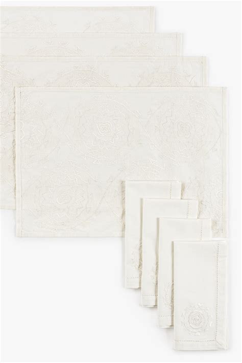 Set Of 8- Anatolia Linen Mats & Napkins