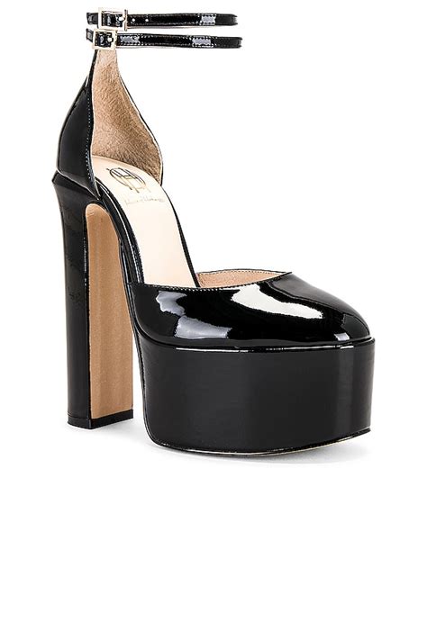 House of Harlow 1960 x REVOLVE April Platform in Black | REVOLVE
