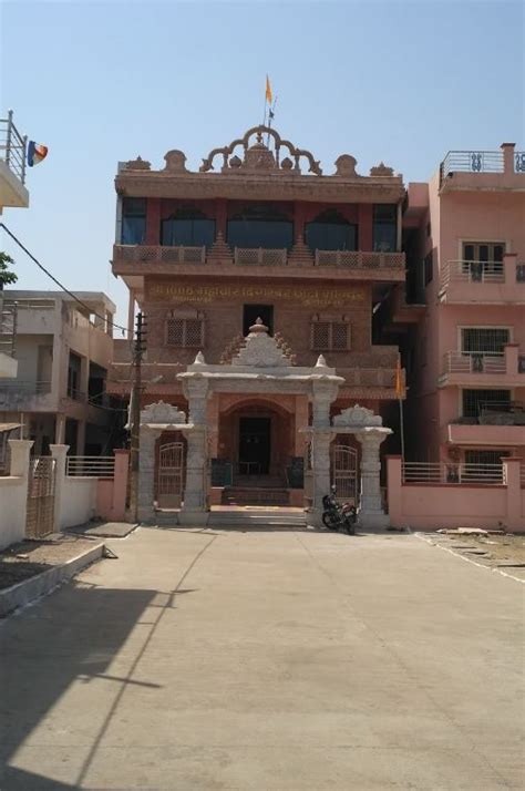 Shri 1008 Bhagwan Mahaveer Digamber Jain Mandir, Padmanabhpur, Durg ...