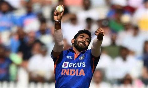 At a glance: Educational qualification of Top 10 Indian cricketers