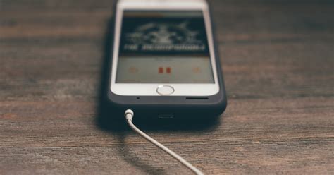 फोन चार्ज करते हैं तो याद रखे 80-20 Rule, चलेगा सालों-साल