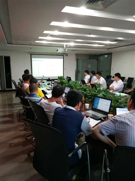 7月19日应中国华西企业有限公司西安分公司之邀我公司培训人员进行BIM软件培训 | Rebro中国