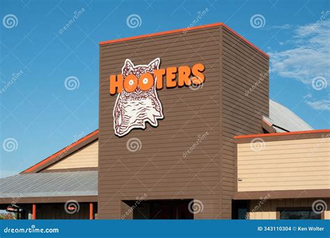 Hooter S Restaurant Exterior and Trademark Owl Logo Editorial Stock ...