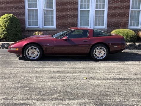 1993 Chevrolet Corvette 40th Anniversary Edition at Chicago 2019 as T113.1 - Mecum Auctions