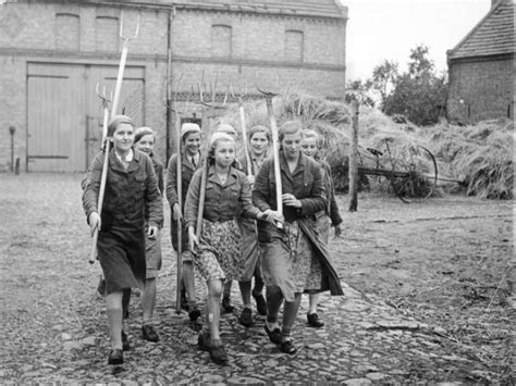 Fascists in Skirts - German Auxiliaries in World War II | War History ...