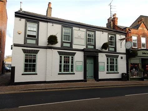 THE WHITE SWAN (Market Rasen) - B&B Reviews, Photos, Rate Comparison ...