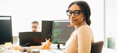 Computer Support Specialist Salary: 2025 Guide | Coursera